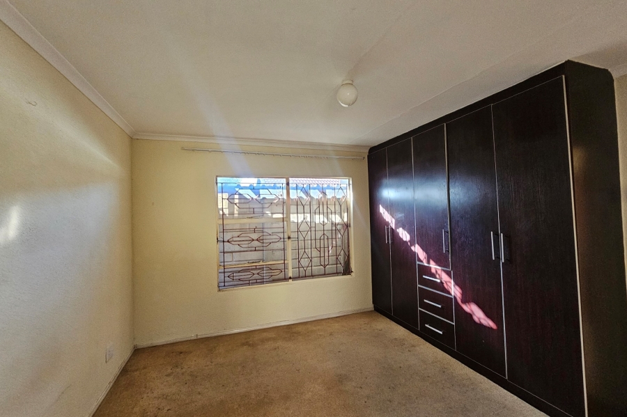 To Let 3 Bedroom Property for Rent in Tlhabane West North West